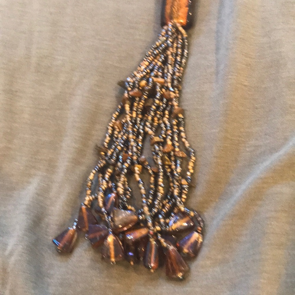 Long headed necklace